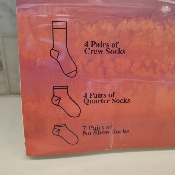 Kid's Disney Frozen Advent Calendar 15 Days Socks No Show Crew Quarter Christmas - Picture 4 of 6